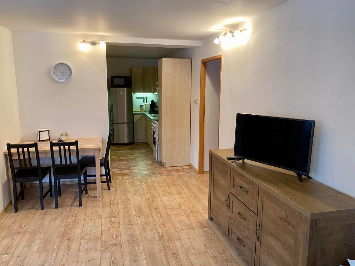 Apartman Pod Lesem Svoboda nad Upou Bagian luar foto